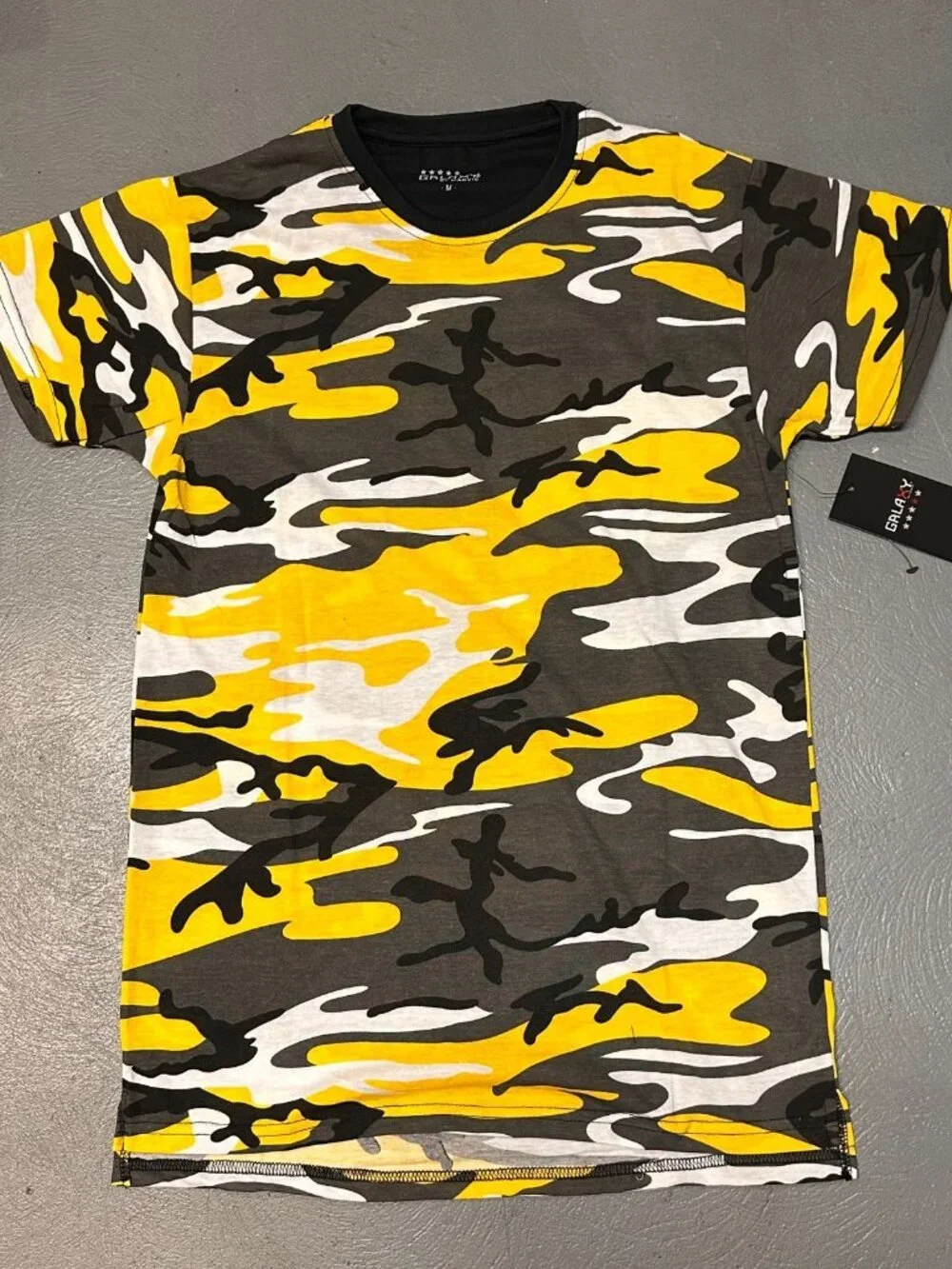 Galaxy By Harvic Camouflage Shirt Yellow Men Size Medium Short Sleeve New